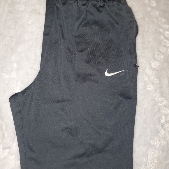 Nike sweatpants - Picture 3 of 3